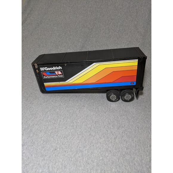 Vintage Tonka Black Semi Truck & Trailer BF Goodrich T/A Tires 1970’s 21 " USA - Picture 11 of 12